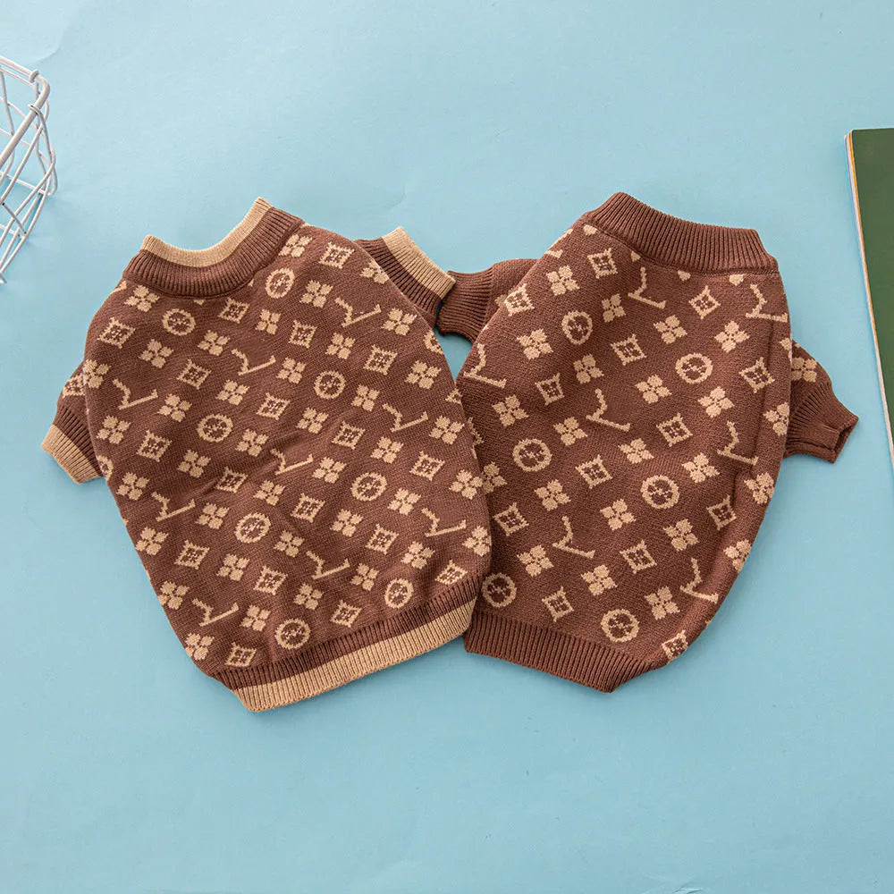Wool dog sweater in European American style for autumn and winter warmth
