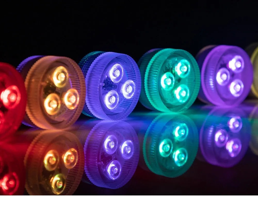 Remote control waterproof LED diving light for fish tank with plastic shell measuring 35mm by 18mm