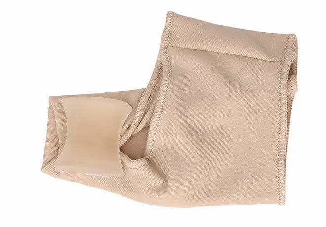 Corrective toe socks with silicone gel bunion pad and toe separator in sizes S, M, L.