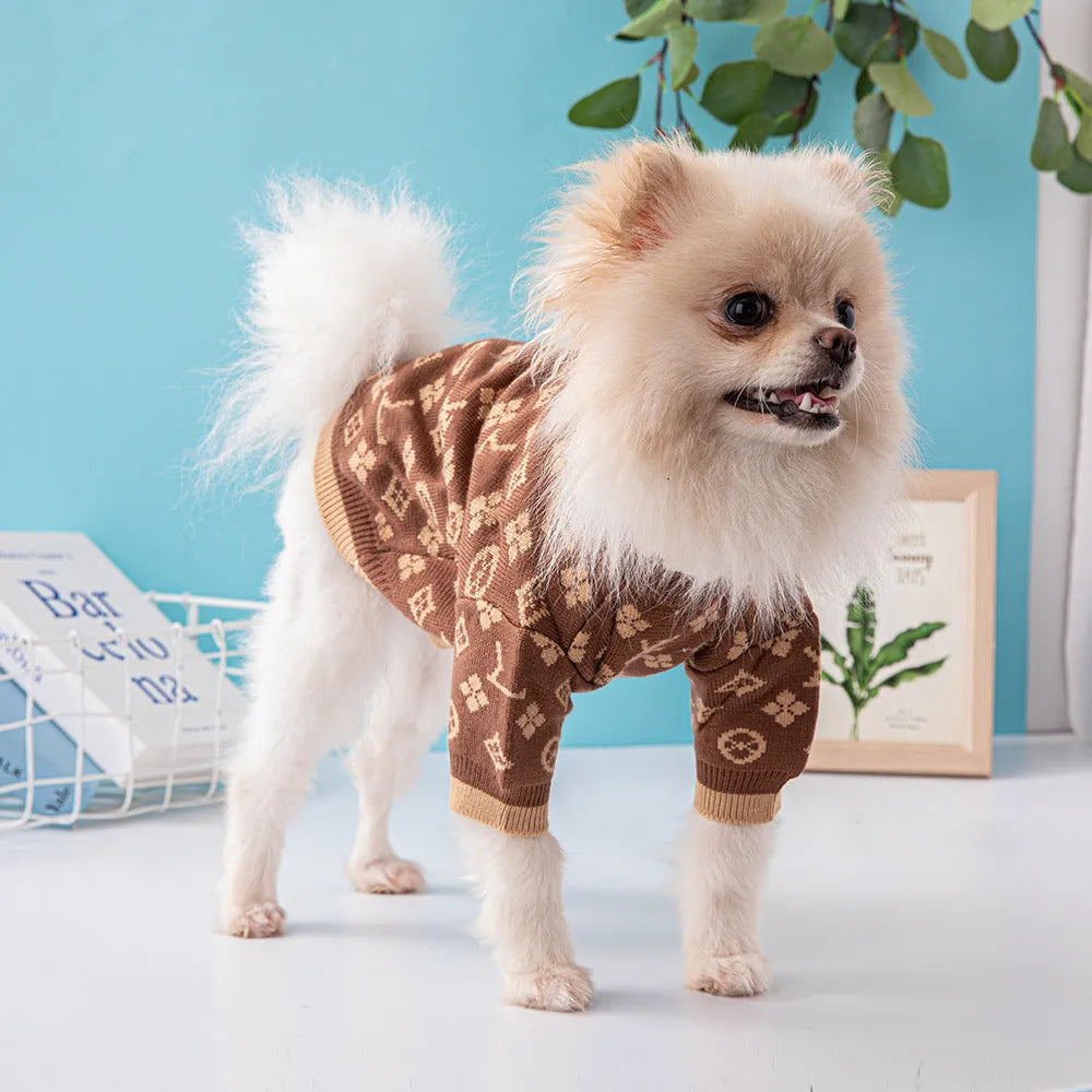 Wool dog sweater in European American style for autumn and winter warmth