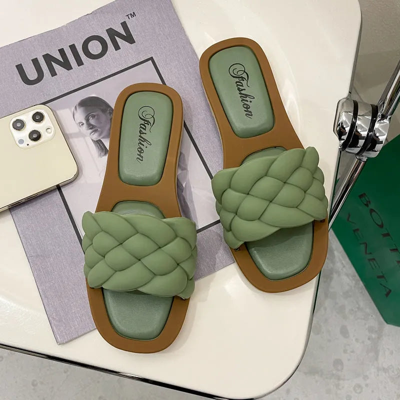 Women's plaid pattern PVC beach sandals with a thick anti-skid sole in green.
