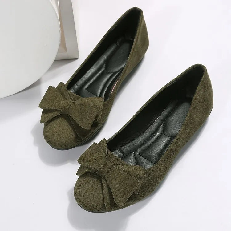 Women's rubber sole plus size flat casual shoes in black with suede bow, round toe, low heel