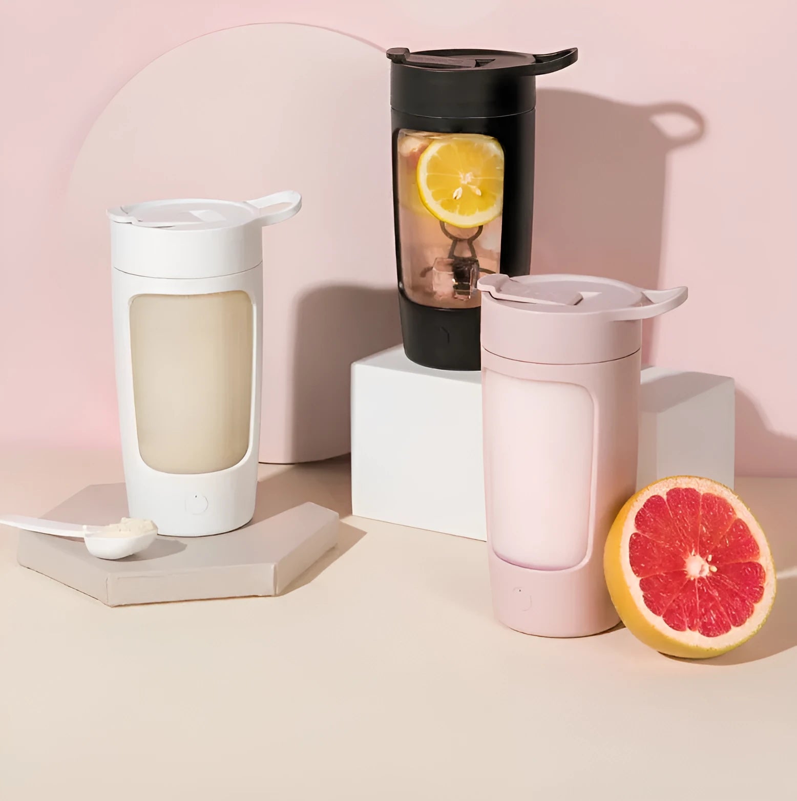Portable juice blender cup in black, blue, pink, or white with 650ml capacity and compact design