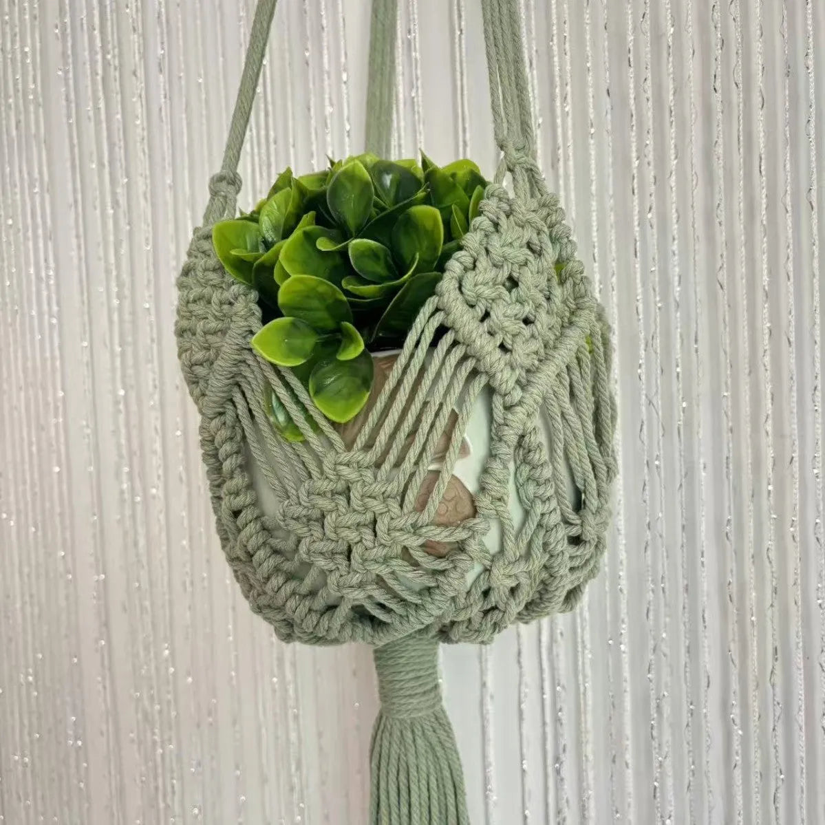 Hand-woven polyester cotton flower pot in brown with a net pocket extension cord
