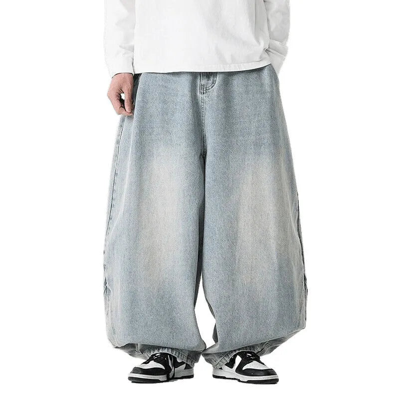 Men's plus size baggy jeans in cotton denim with wide leg straight opening