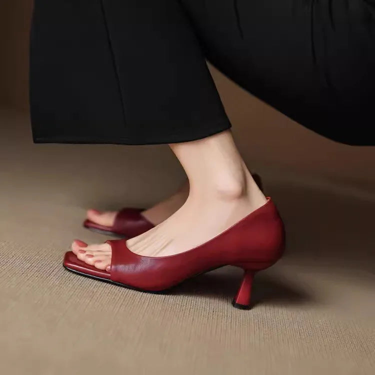 Simple one-strap sandals with square toe, open toe, peep toe, thin heel in black