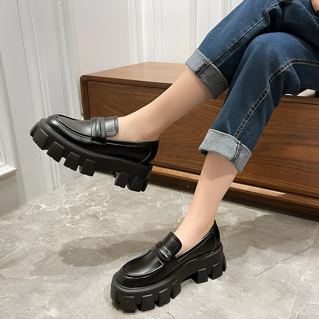 British style wide fit loafers with muffin heel in patent leather