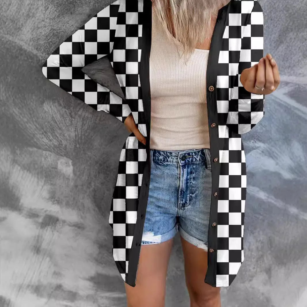 Women's loose knitted plaid cardigan coat in street fashion style with regular sleeves