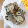 Dog wearing camouflage polyester sweater in size M, chest circumference 40 cm, length 30 cm, suitable for 3.5-4 kg pets