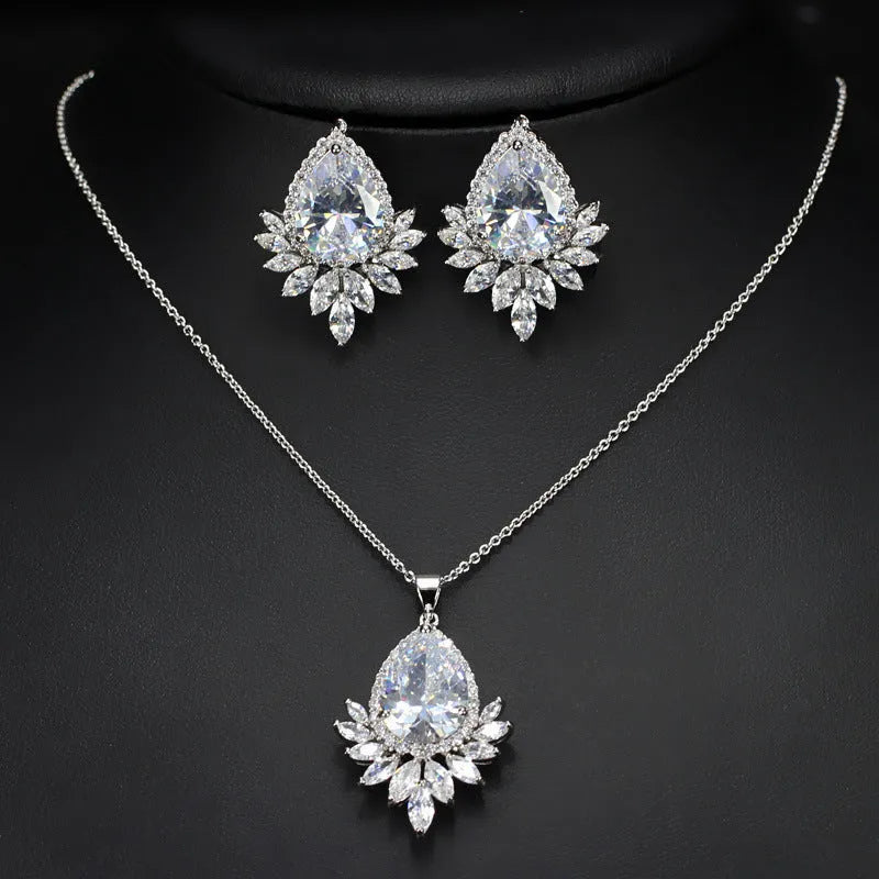 Complete bridal jewellery set on a AAA chain in blue, red, and white colour options for formal dinners.