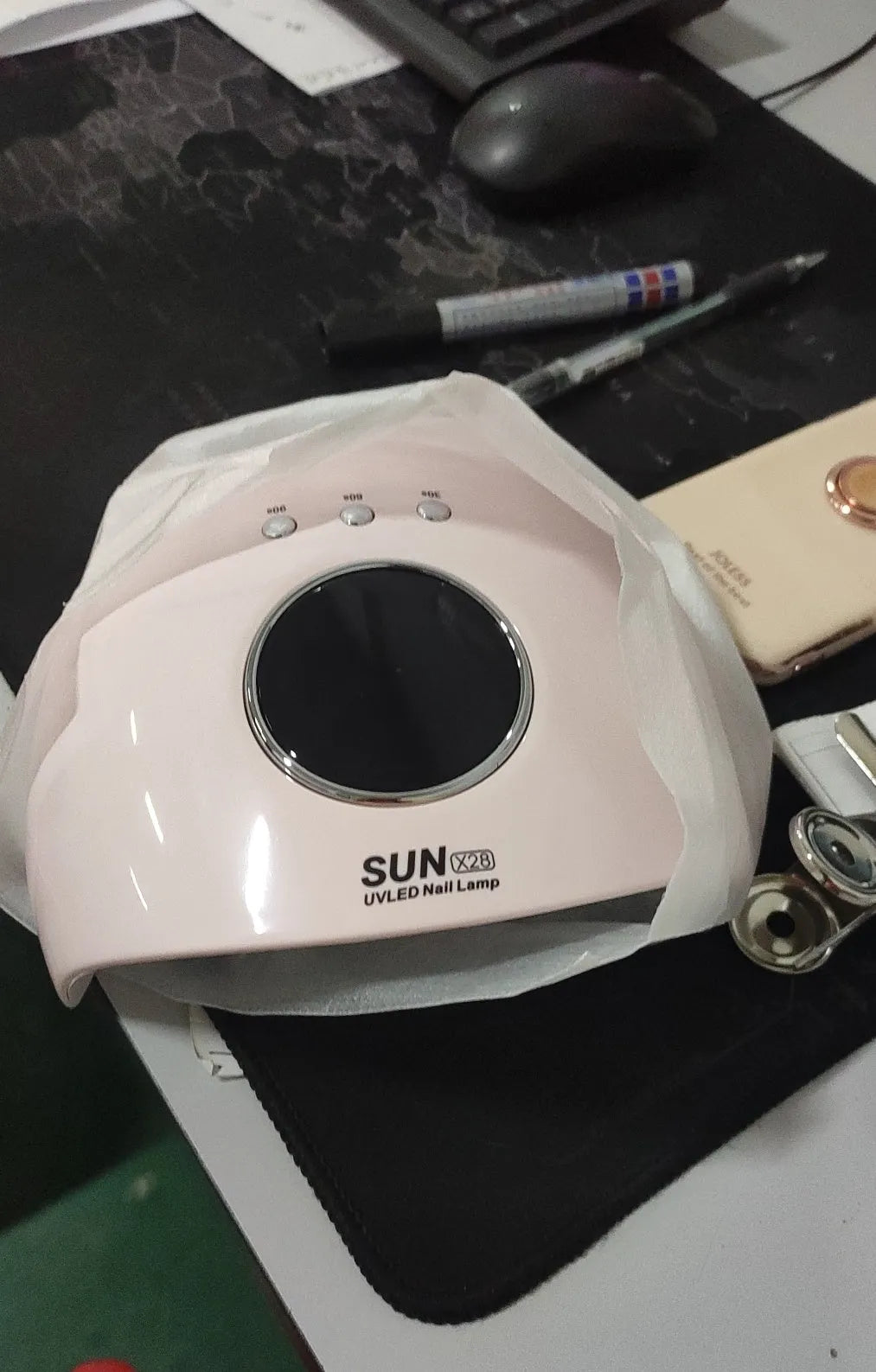 Balloon inflator pump with four nozzle attachments for foil star and number balloons