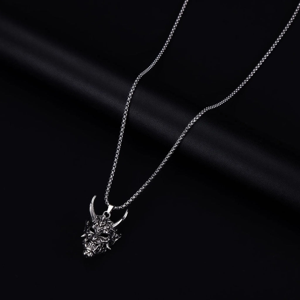Men's vintage silver necklace with 40mm by 27mm zinc alloy pendant