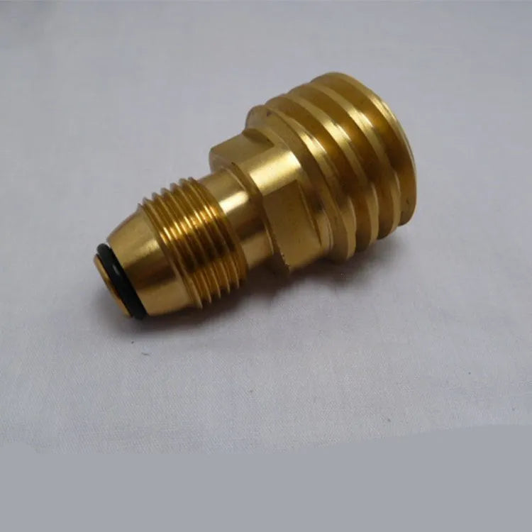 Gold-coloured brass gas brazing copper adapter with tapered thread.