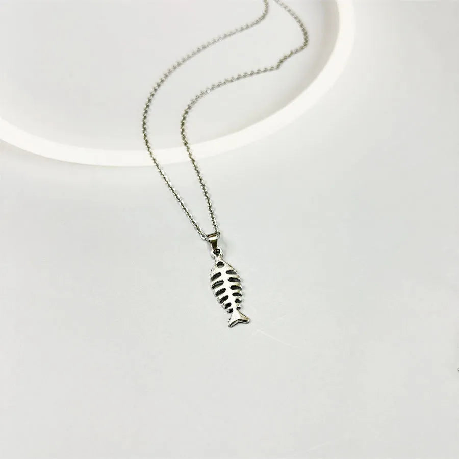 Retro fishbone pendant necklace and earrings set with adjustable O-chain in alloy construction