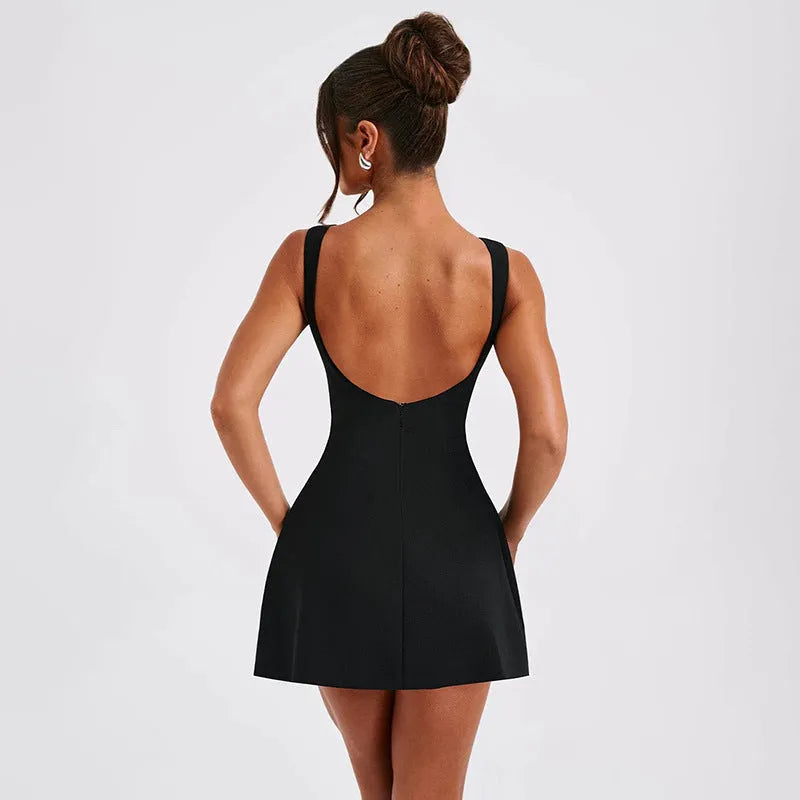 Slim-fitting backless sleeveless summer dress with high waist in polyester fabric