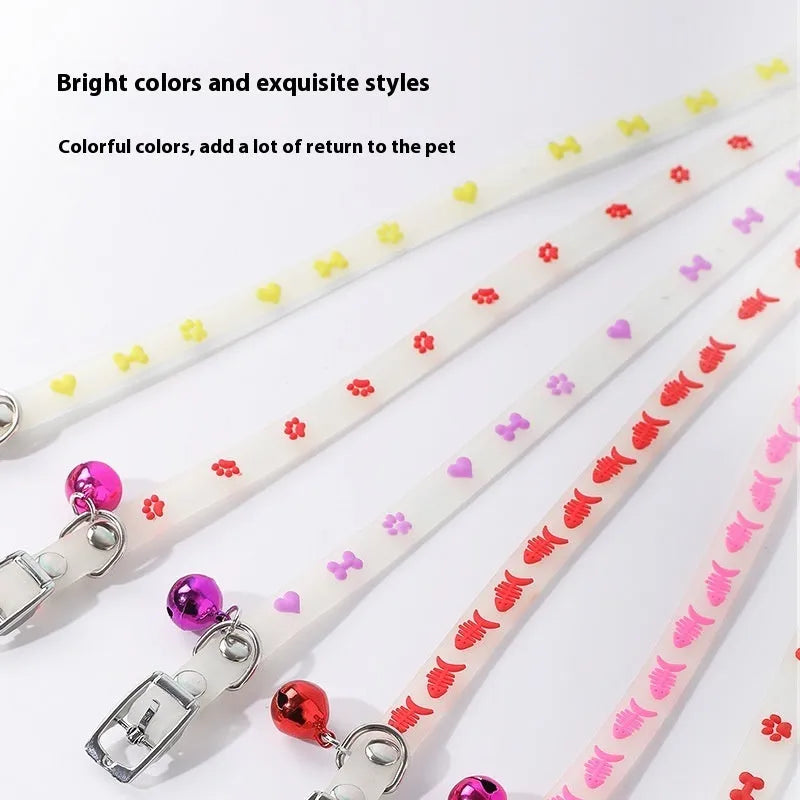 Glow in the dark adjustable cat collar with metal bell on a 29cm silicone chain