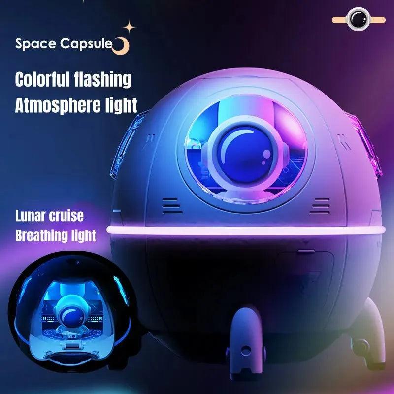 Astronaut-shaped portable USB desktop humidifier with colourful LED lighting and 220ml water tank