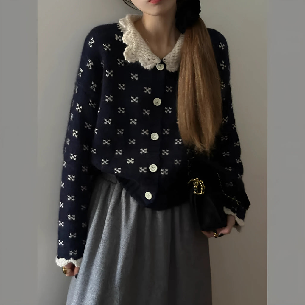 Retro Peter Pan collar knitted cardigan coat in floral pattern with button front