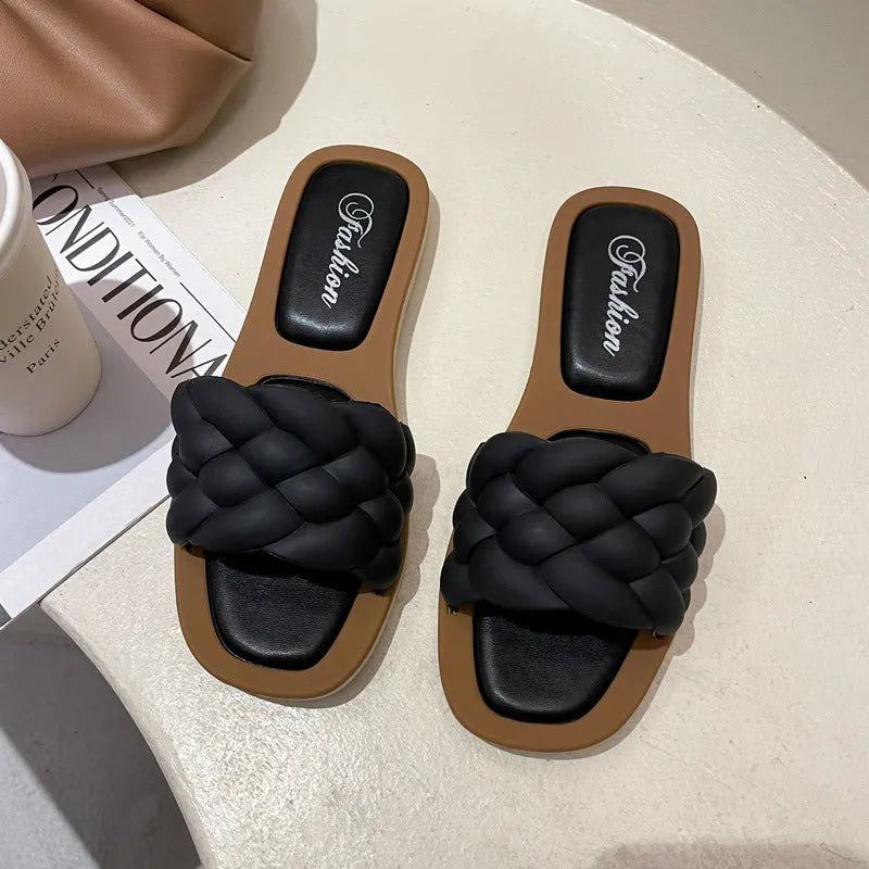Women's plaid pattern PVC beach sandals with a thick anti-skid sole in green.