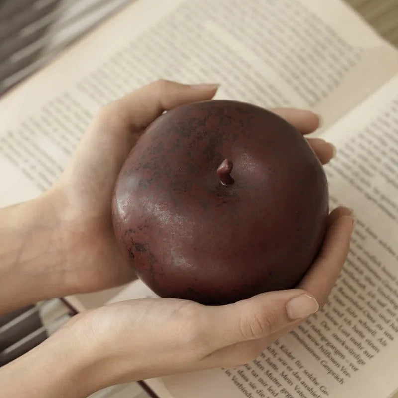 Retro Chinese ceramic apple ornament in large and small size options for desktop decoration