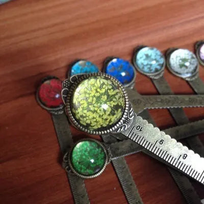 Handmade dried flower gypsophila ruler bookmark measuring 12 cm with lace flowers, daffodils, and clovers