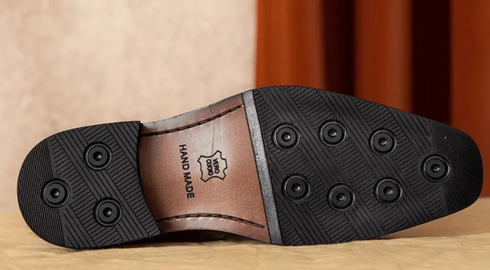 Men's black genuine leather slip-on loafers with fringed British-style design