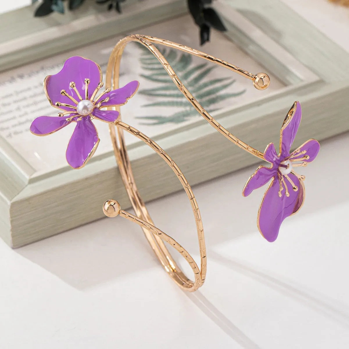 Pink alloy armband with hollow pattern design for casual jewellery wear