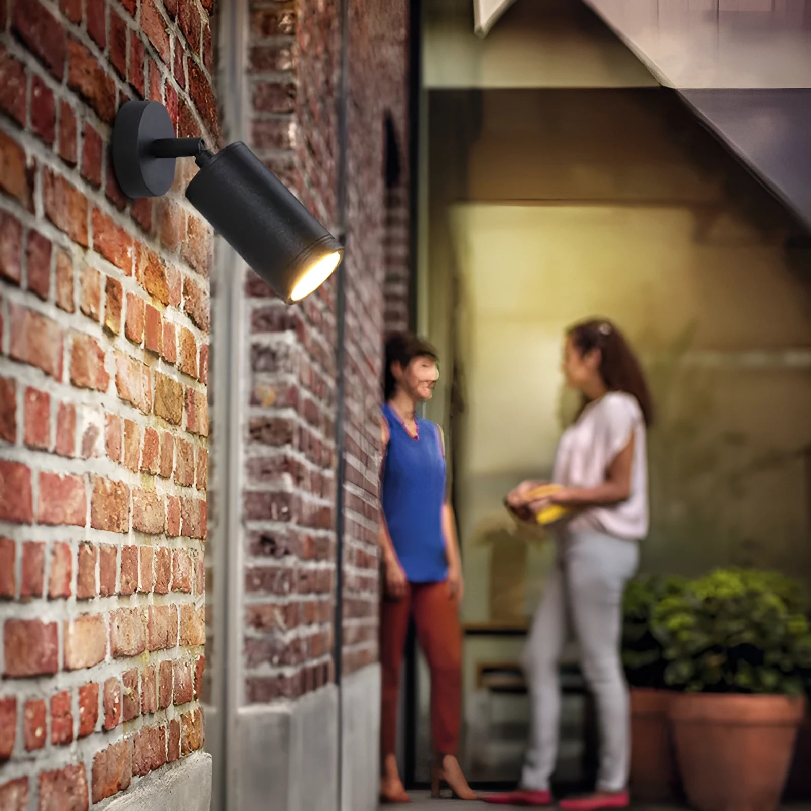 Aluminium outdoor ground lamp with LED lighting for garden and courtyard illumination
