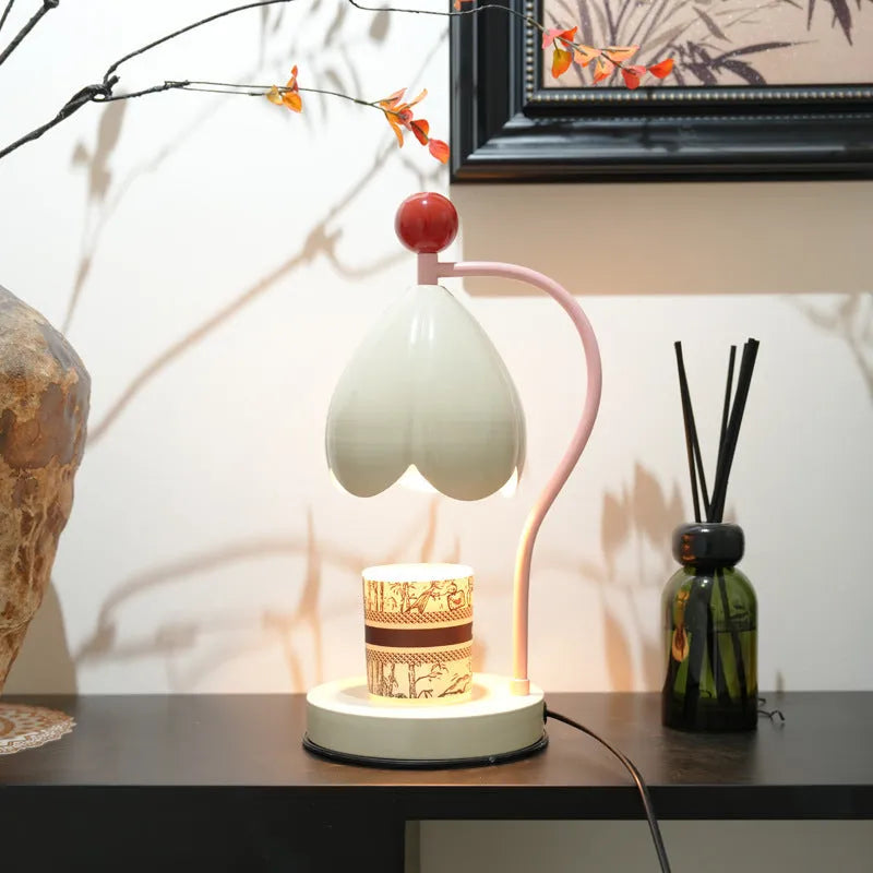 Linglan ancient style melting wax fragrance desk lamp with metal holder in cream white colour.