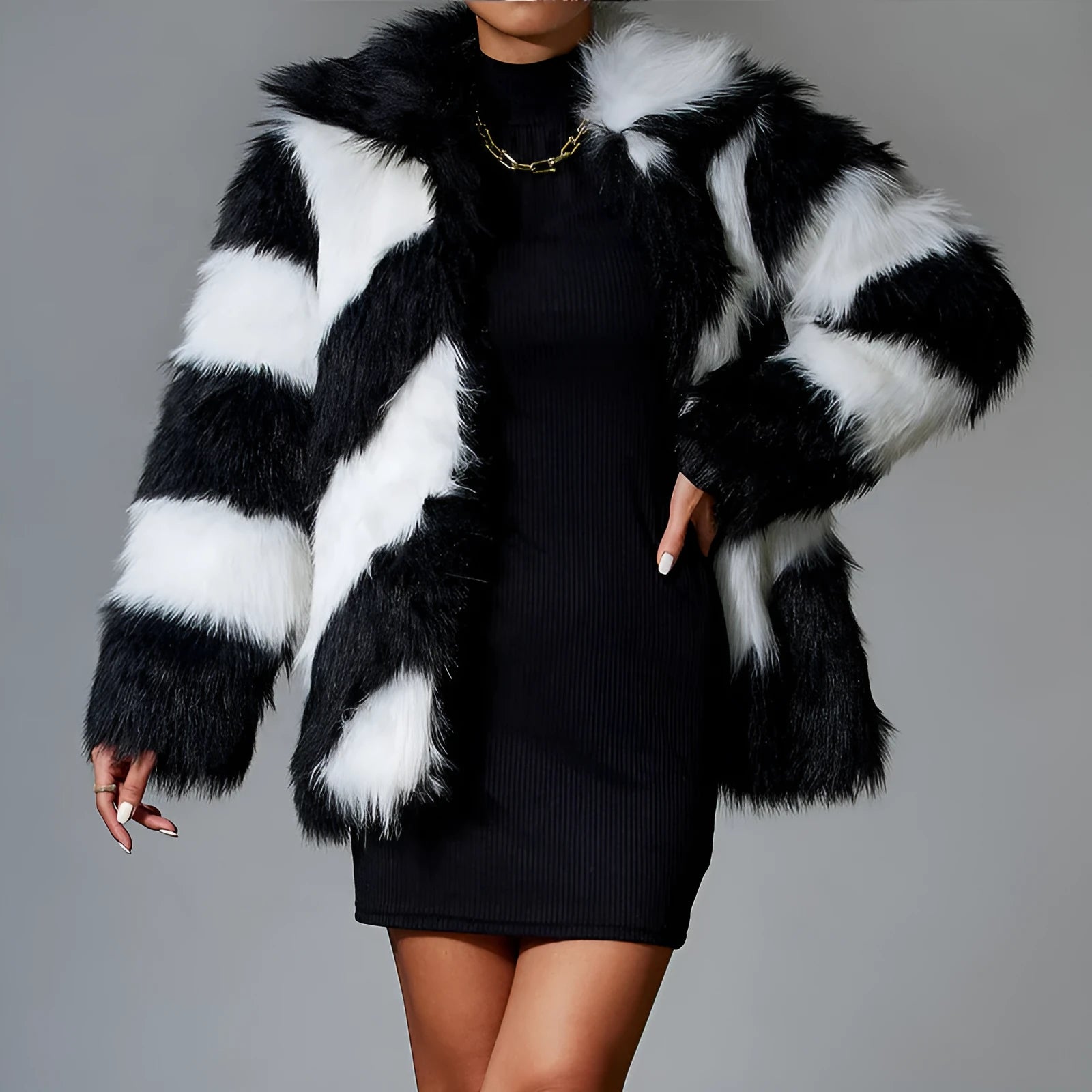 Women's faux fur coat with contrast lapels and a detachable fur collar in a regular 50cm length.