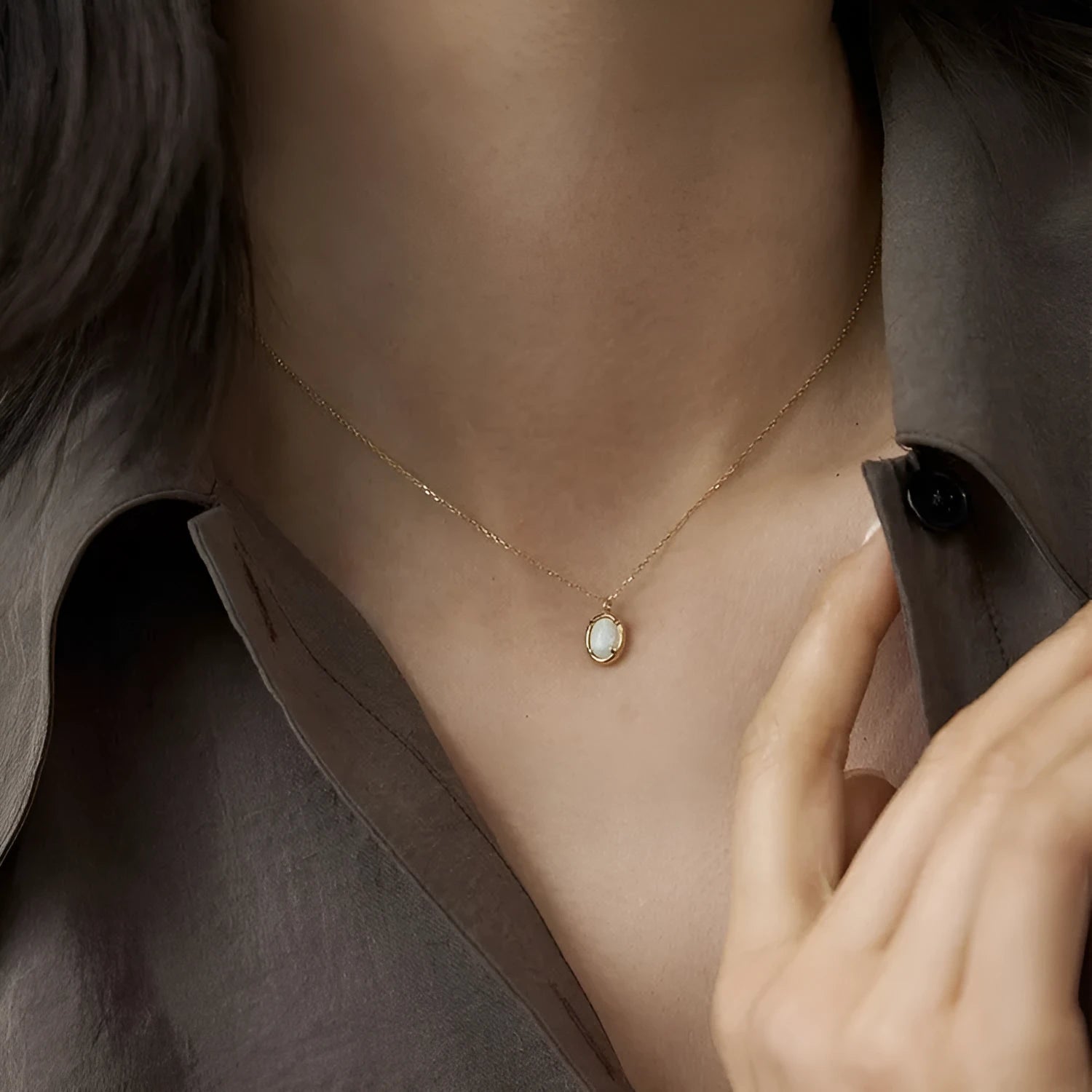 S925 silver oval pendant necklace with jelly opal stone in gold or white gold finish