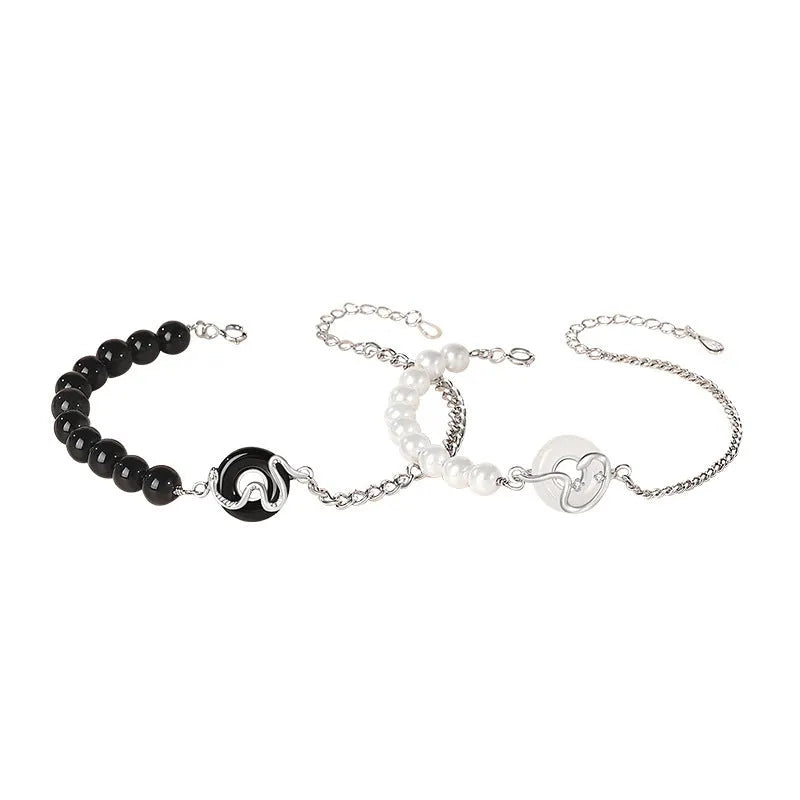 925 sterling silver bracelet with snake modelling and secure buckle clasp in New Chinese style