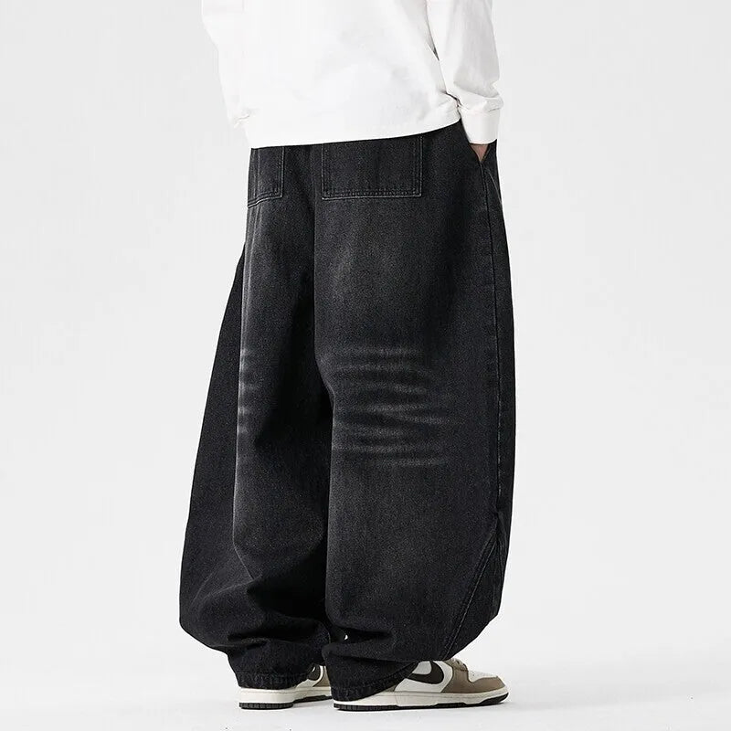 Men's plus size baggy jeans in cotton denim with wide leg straight opening