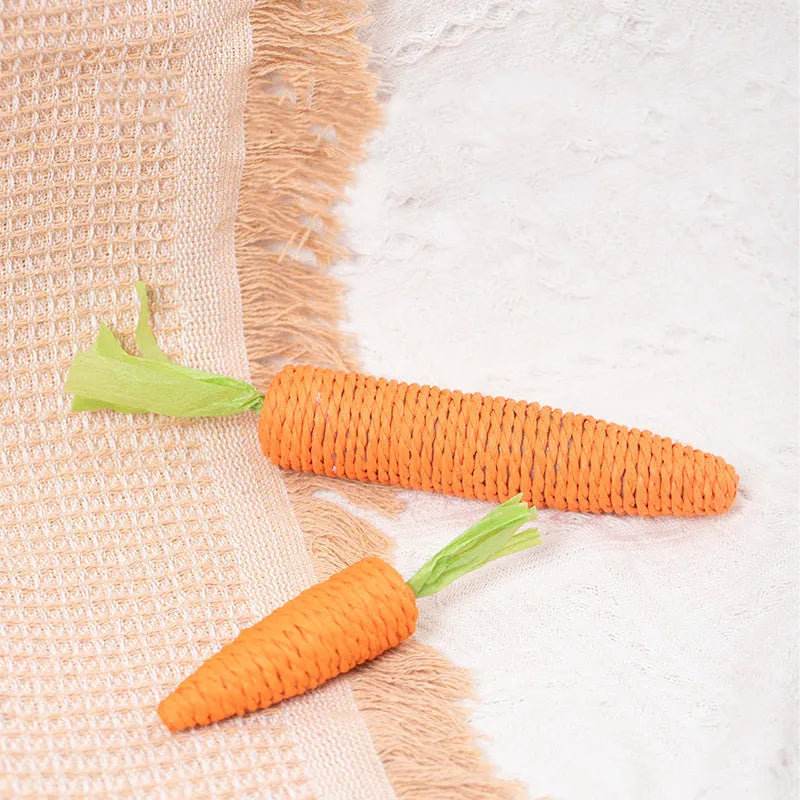 Carrot-shaped paper cat toys with ringing stones and self-grooming sticks in small and large sizes