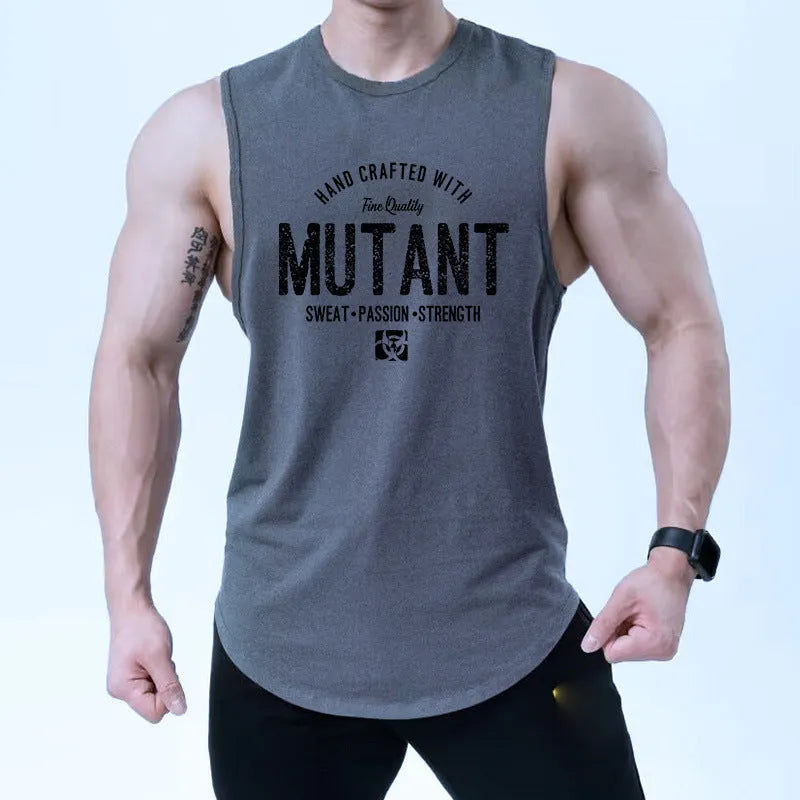 Loose fit sleeveless workout waistcoat in polyester fabric for training