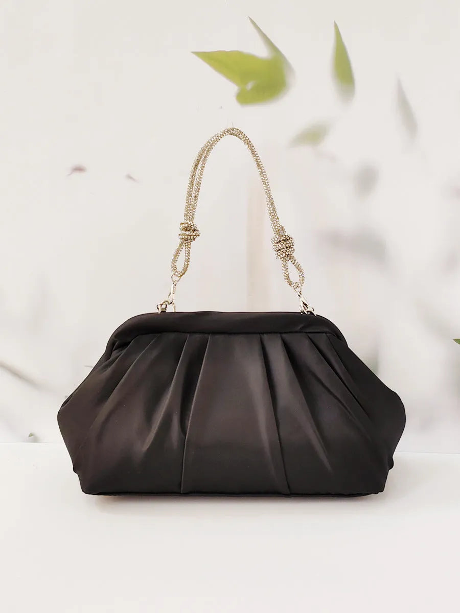 Women's soft polyester crossbody bag with large capacity, diamond patterns and chain details