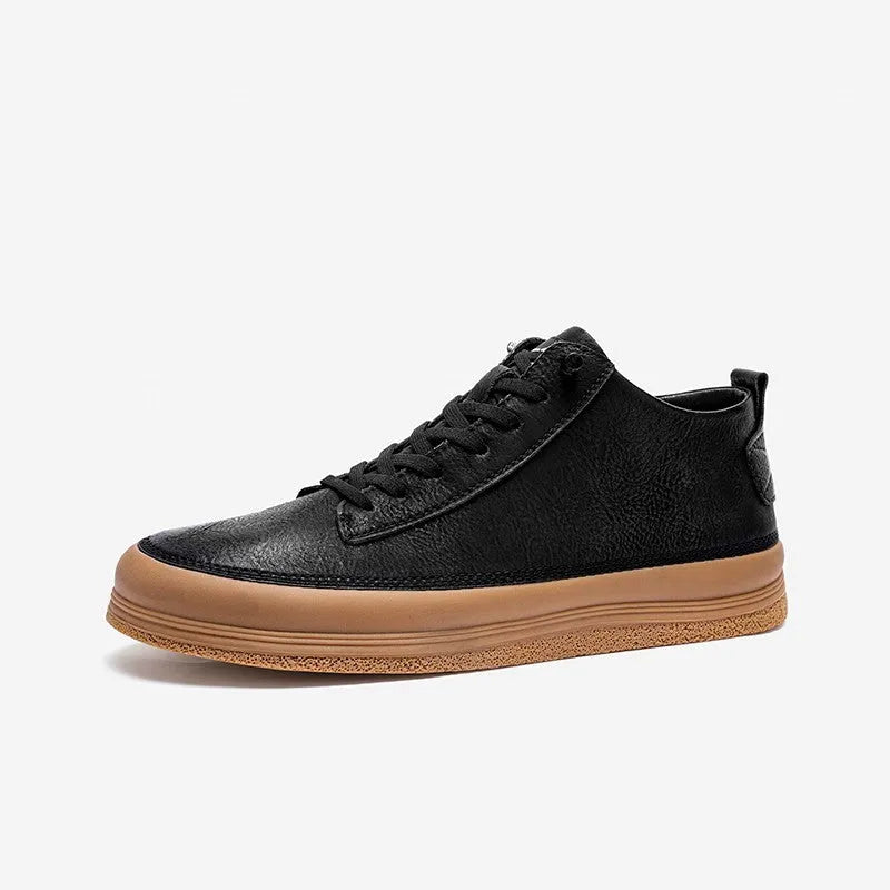 Men's black leather lace-up casual shoes with a round toe and flat rubber sole on a white background.