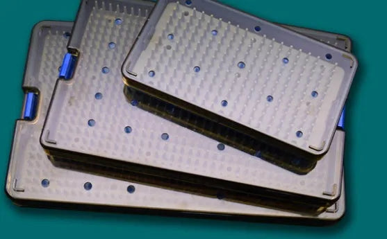 Silicone disinfection box with transparent lid in three different sizes for UV sterilising personal items.