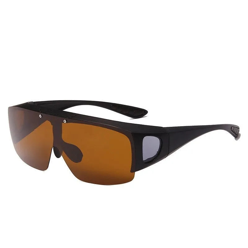 Polarised sunglasses with myopia correction for outdoor sports like climbing and cycling with interchangeable lenses