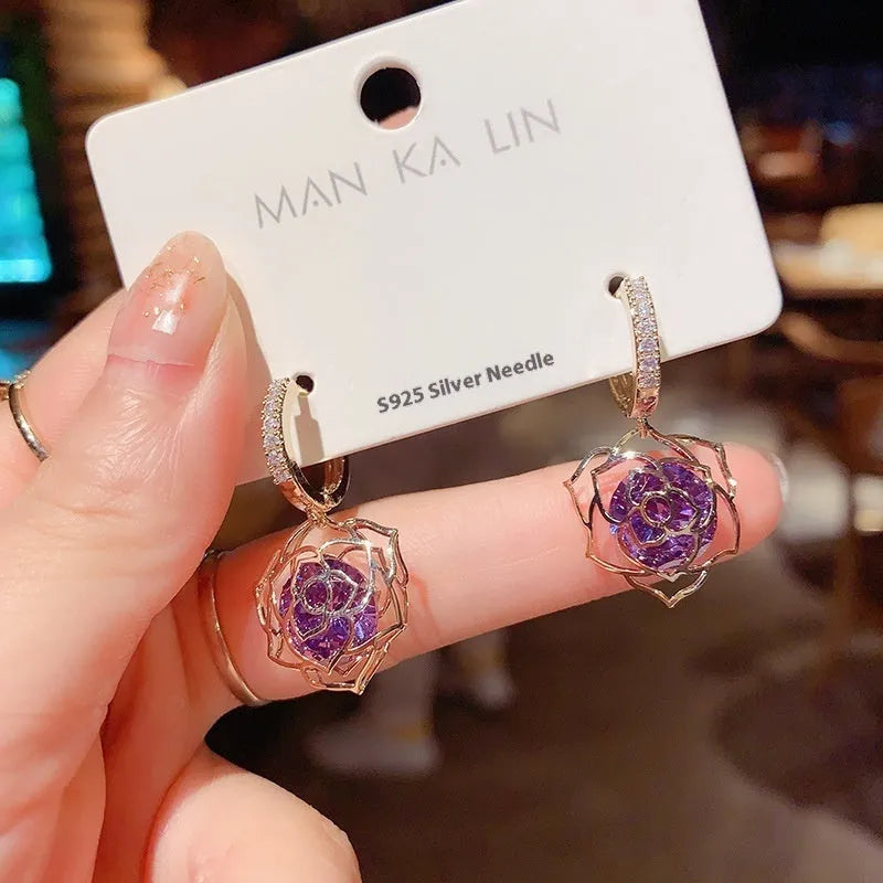 Women's geometric zircon earrings with rose decorative elements in multiple colour options
