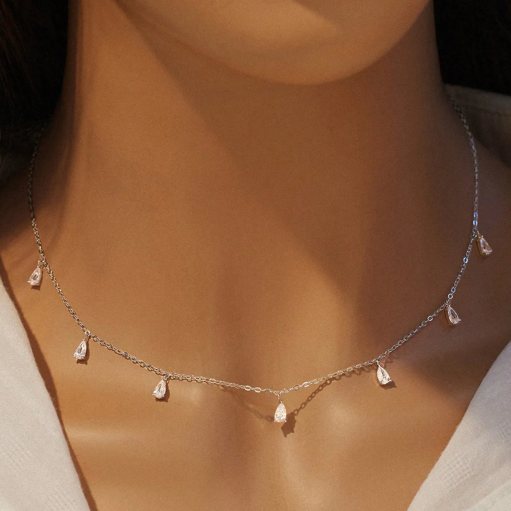 Gentle drop-shaped artificial zircon necklace on adjustable O-chain in 925 silver with triangular design elements