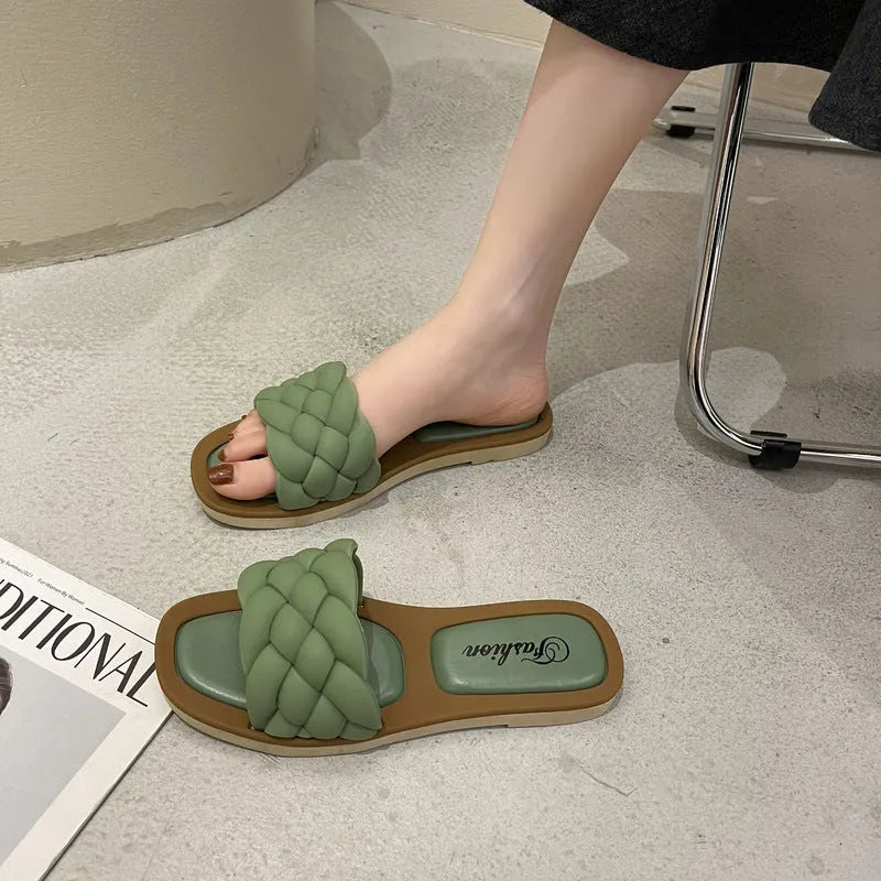 Women's plaid pattern PVC beach sandals with a thick anti-skid sole in green.