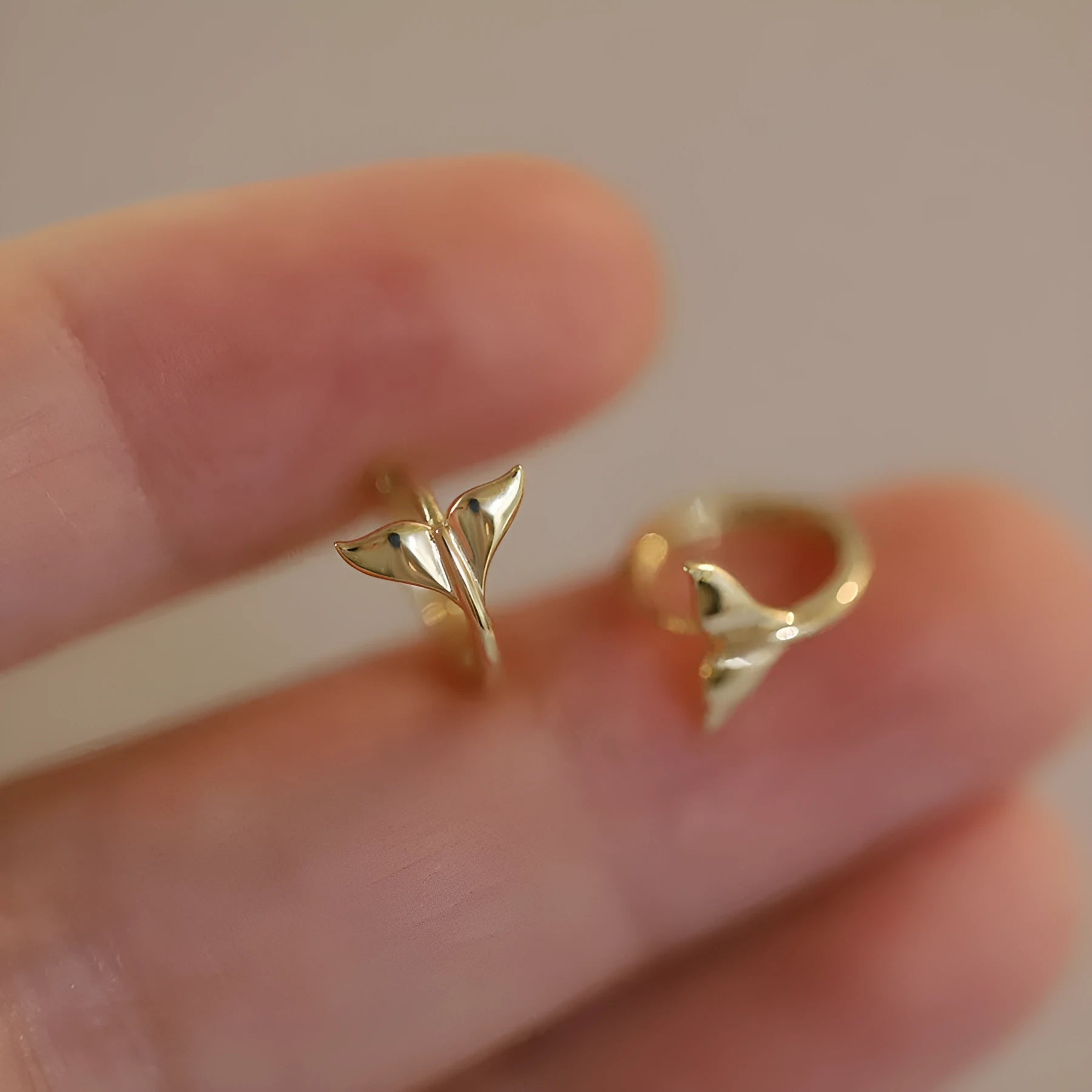S925 sterling silver fishtail earrings with gold plating showing 8mm inner diameter