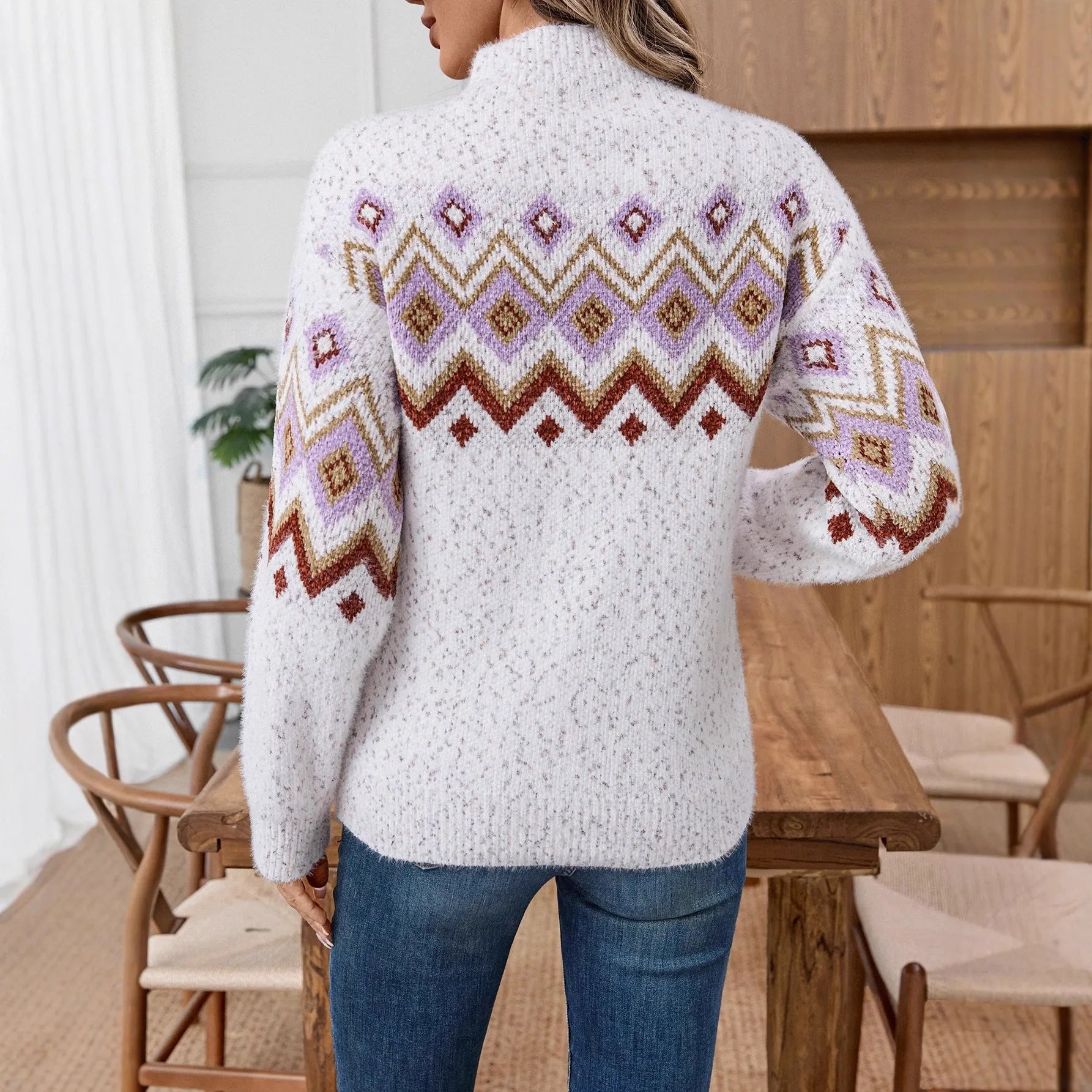 White geometric pattern half turtleneck loose sweater with long sleeves