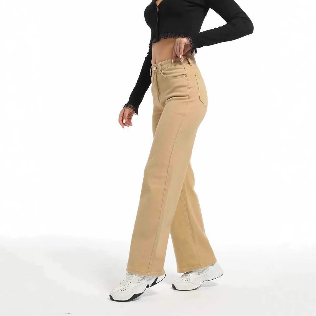 Women's straight leg jeans in wide leg style with high waist in apricot colour