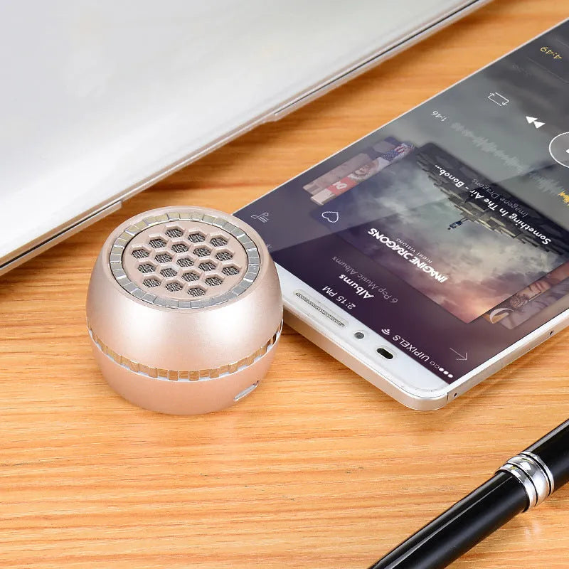 Universal external amplifier speaker in black, gold, or rose gold with 5V USB power input