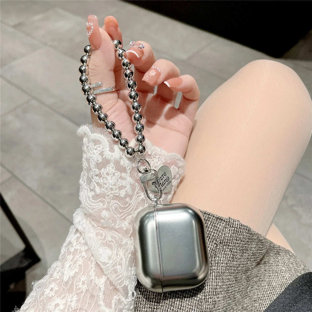 Matte plating protective TPU case for Apple AirPods and AirPods Pro earphones.