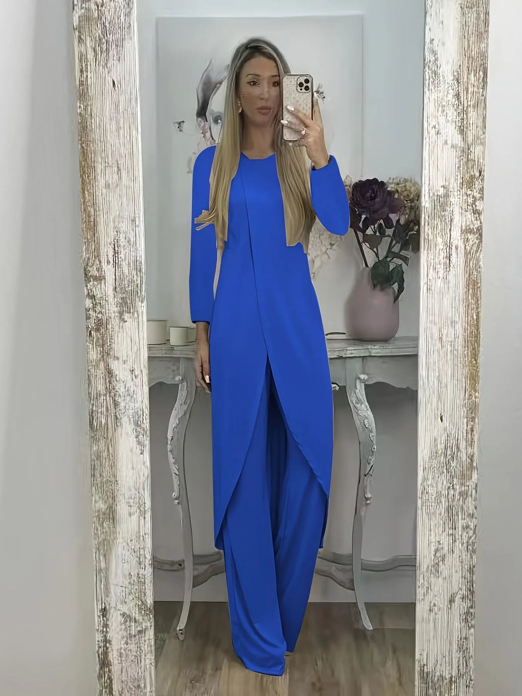 Casual two-piece outfit with long sleeve top and loose trousers in black, blue or khaki