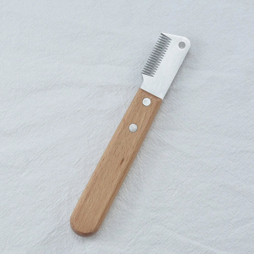 Pet stripping comb grooming tool with wood handle in two sizes for cats and dogs