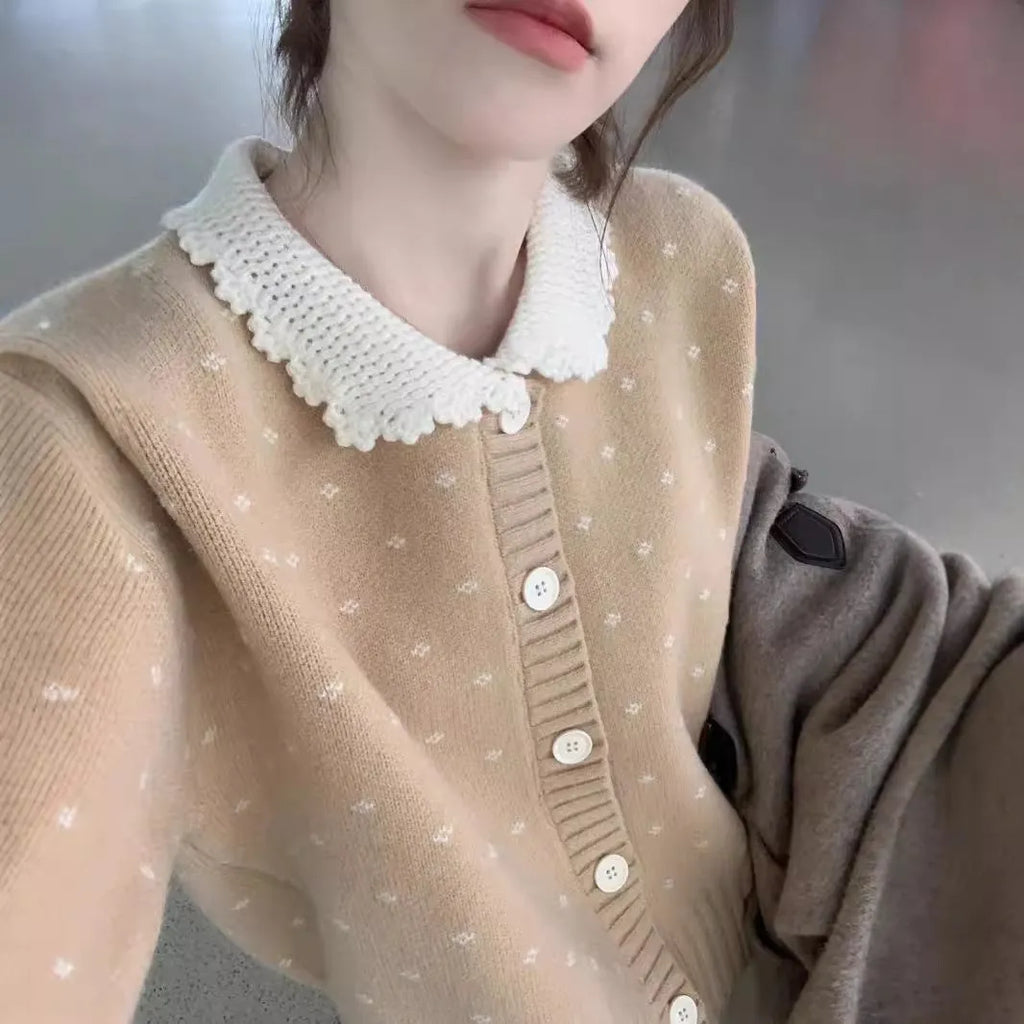 Retro Peter Pan collar knitted cardigan coat in floral pattern with button front